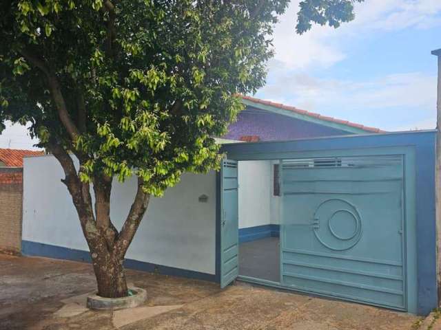 Casa para Venda em Botucatu, JARDIM CIRANDA, 4 dormitórios