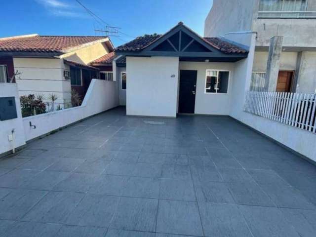 Casa com 3 quartos à venda na Rua Santina Manzoque Zen, 20, Braga, São José dos Pinhais, 56 m2 por R$ 400.000