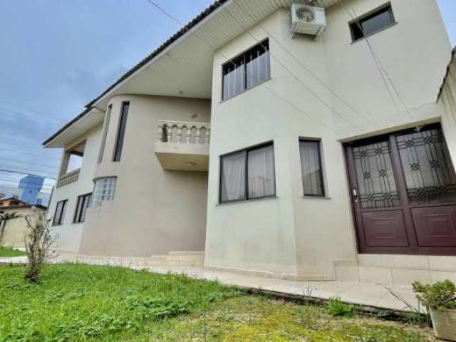 Casa com 3 quartos à venda na Rua Almirante Pedro Álvares Cabral, 335, Boneca do Iguaçu, São José dos Pinhais por R$ 690.000