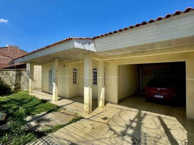 Casa com 3 quartos à venda na Rua Severino Fasolin, 21, Colônia Rio Grande, São José dos Pinhais, 124 m2 por R$ 350.000