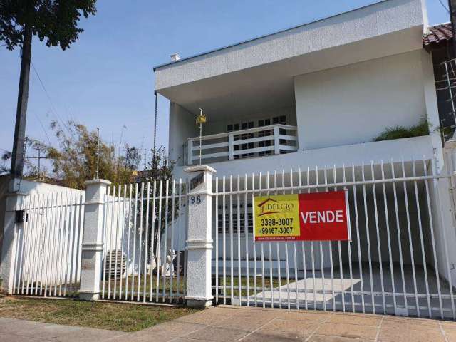 Casa com 3 quartos à venda na Rua Dionizia Itália Bino, 98, Centro, São José dos Pinhais, 251 m2 por R$ 1.100.000