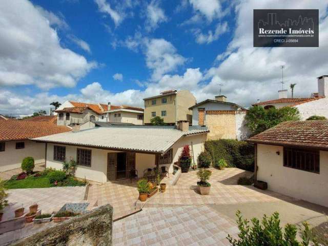 Casa com 4 dormitórios à venda, localizada no bairro- Guaíra - Curitiba/PR