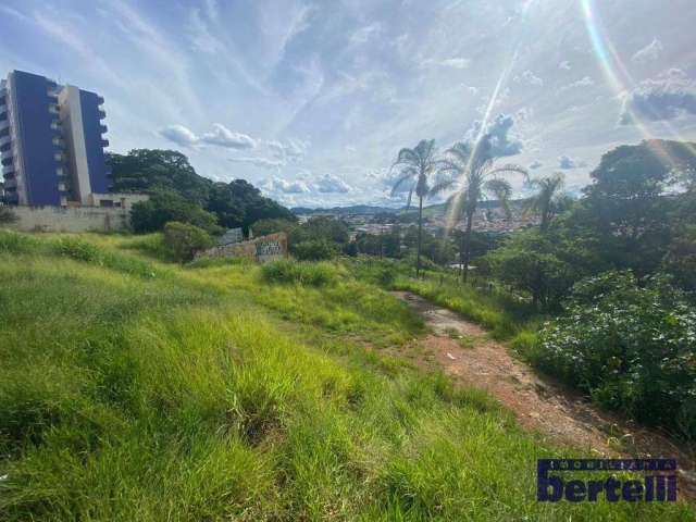 Terreno à venda, 3681 m² por R$ 3.000.000,00 - Vila Municipal - Bragança Paulista/SP