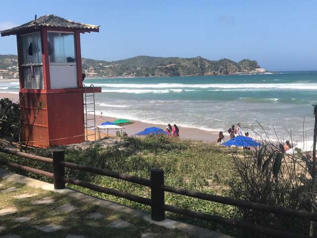 Vendo Casa Alto padrão pé na areia Praia de Geribá Búzios