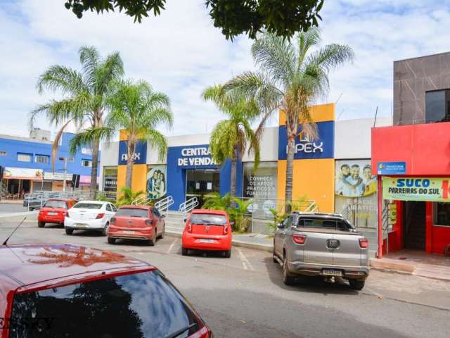 Loja de 600m² em excelente localização em Samambaia