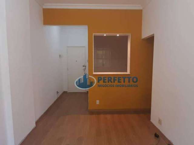 Vende - Botafogo/Copacabana - 2 quartos reformado - 695 mil