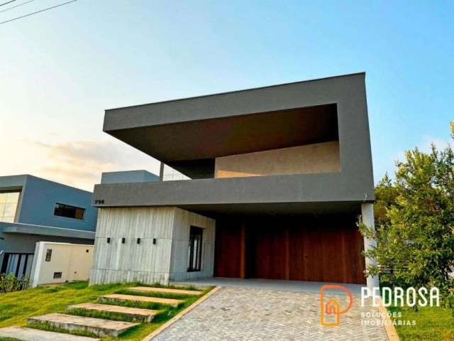 Casa Térrea no Alphaville Catuana - 225m2 - 3 suítes - 4 vagas - Área Gourmet com piscina