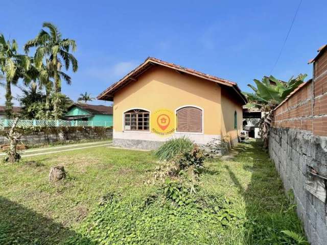 Casa à Venda no Bairro Boracéia, São Sebastião/SP