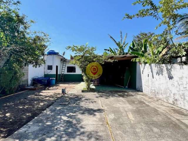 Casa à Venda em Boracéia, Bertioga/SP