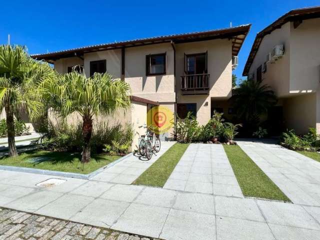 Casa à Venda em condomínio no bairro Baleia, São Sebastião/SP