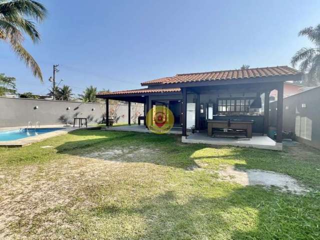 Casa à Venda a 100 metros da Praia de Boracéia, São Sebastião/SP