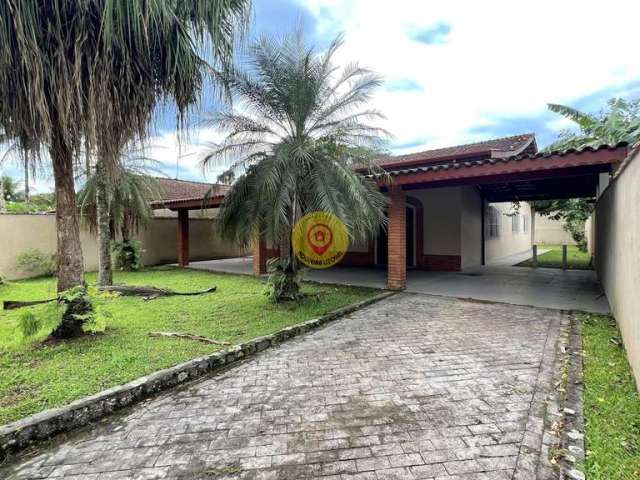 Casa com quintal à venda, em Boracéia, São Sebastião/SP