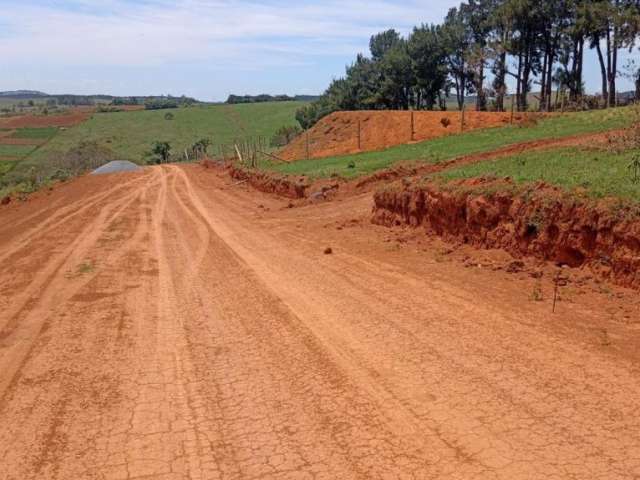 Aproveite a Natureza e o Conforto: Terrenos com Lazer Completo e Entrada Facilitada!