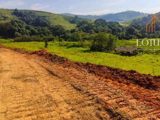 Terreno amplo a 8 minutos do centro de santa isabel - oportundade única!