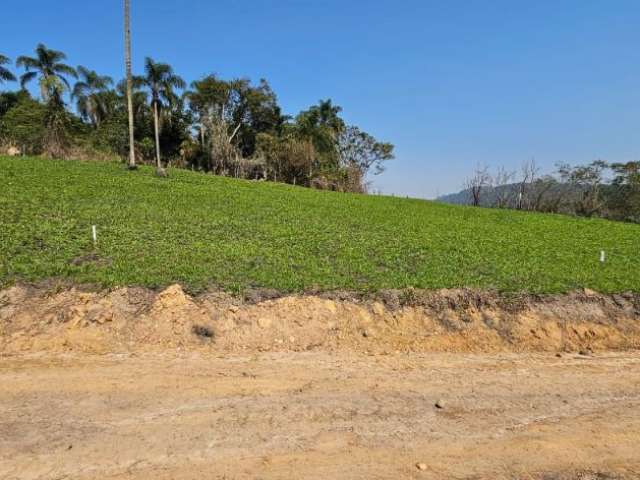 Lote vista para o lago