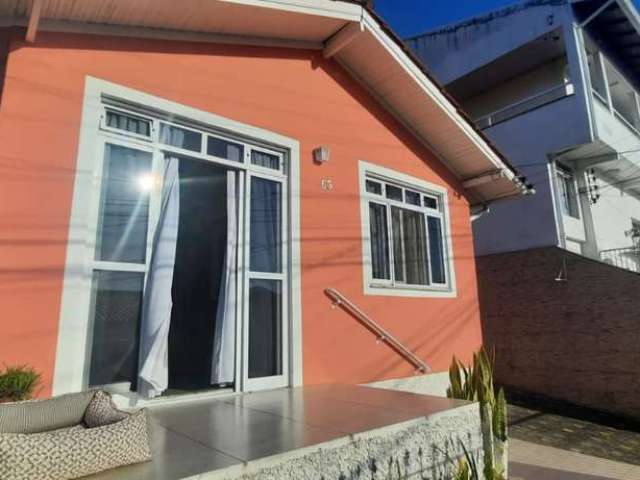 Casa com 3 quartos à venda na Armazém, 63, Bela Vista, São José por R$ 620.000