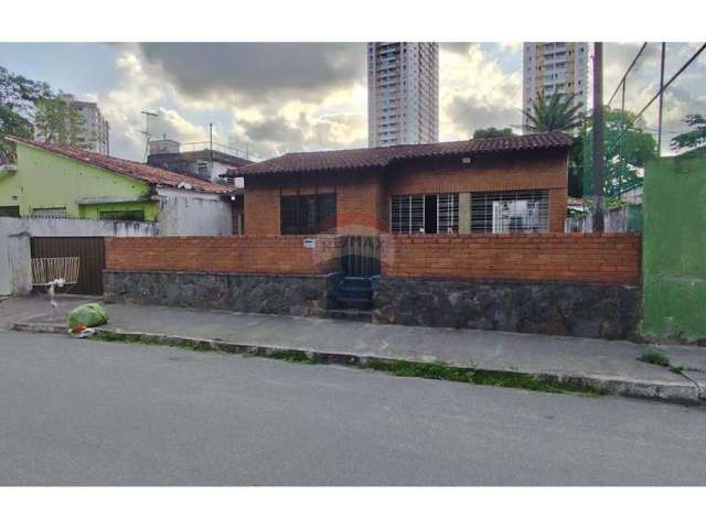 LINDA CASA com 365m na VÁRZEA / CAXANGA - Ligue agora e agende uma visita!