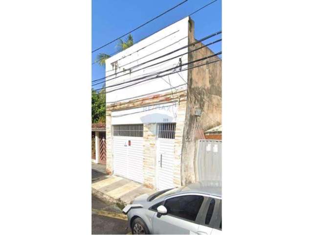 VENDO - Casa Espetacular no bairro da  Boa Vista - Recife