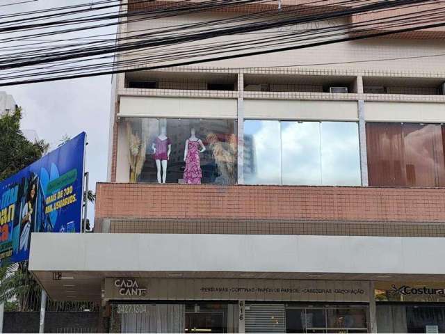 'Loja Comercial Renovada à Venda em Rosarinho'