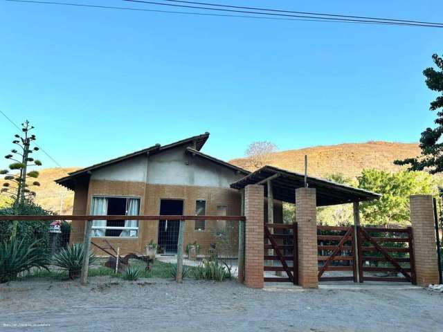 Casa para Venda em Santo Antônio de Pádua, Fazenda Liberdade, 3 dormitórios, 1 suíte, 2 banheiros, 3 vagas