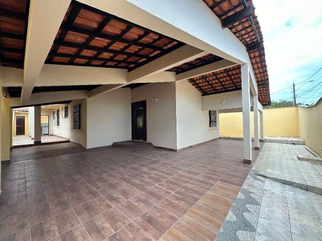 Casa no hilton rodrigues, com 4 quartos (3 suites) 5 vagas, quintal