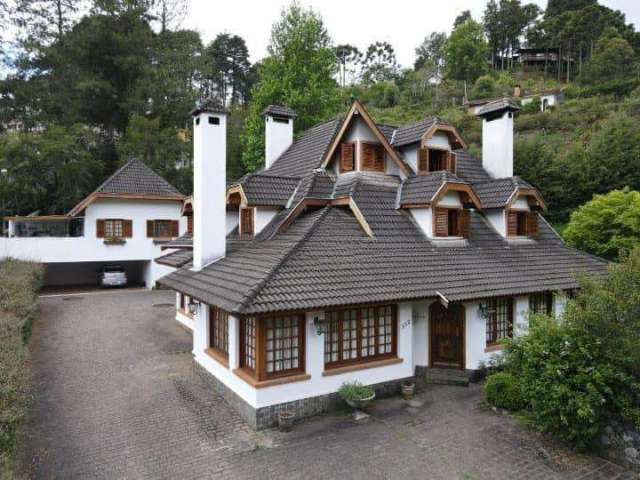 Casa para Venda em Campos do Jordão, Vila Capivari, 9 dormitórios, 6 suítes, 7 banheiros, 7 vagas