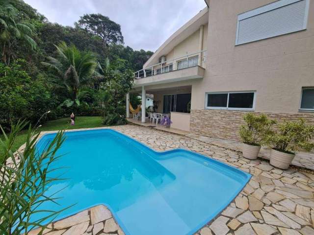 Casa de praia no residencial Guaratuba II em Bertioga