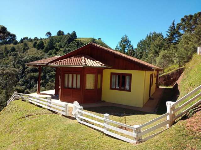 Casa com Vista para Montanha - Área útil 116mts em Terreno de 2.343mts