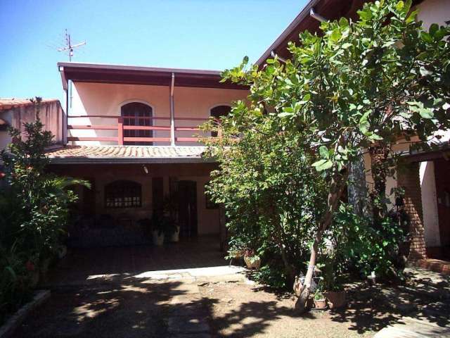 Casa com 3 dormitórios à venda, 241 m² por R$ 580.000,00 - Vila Carlota - Sumaré/SP