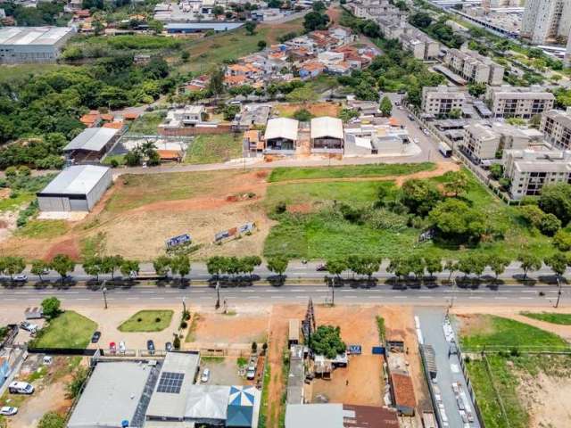 Área de 4.152m² com gabarito para verticalização na Avenida Perimetral Norte