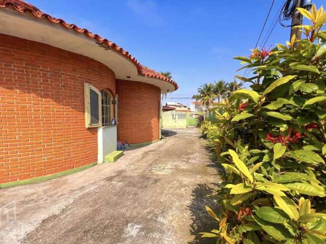 Casa Térrea para Venda em Itanhaém, Praia do Sonho, 2 dormitórios, 1 suíte, 2 banheiros, 5 vagas