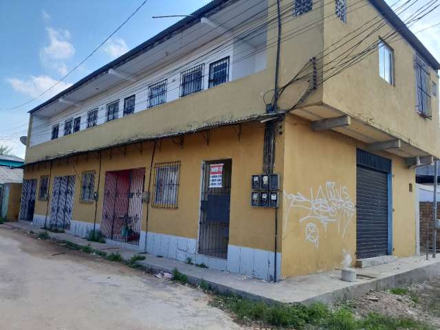 Prédio comercial com 07 kit nets, ponto comercial.