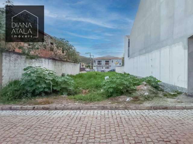 Terreno plano à venda, 250 m² no Centro de Mucugê/BA