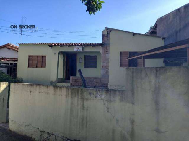 Casa com 3 dorm. sala; copa; cozinha; banheiro, 1 vaga, edícula com banheiro e quintal - Bairro São Cristóvão - Valinhos-SP.