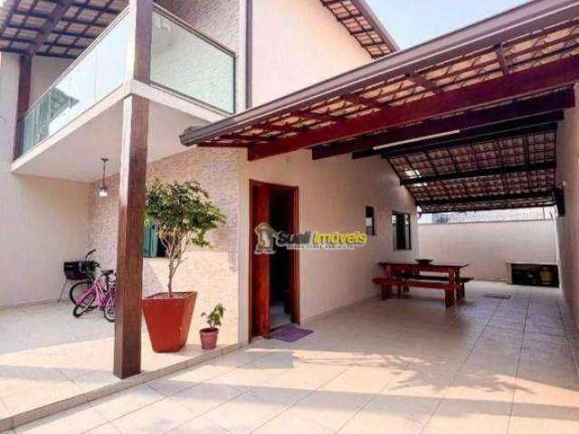 Casa com 3 dormitórios à venda, 131 m² por R$ 490.000 - Vale das Palmeiras - Macaé/RJ