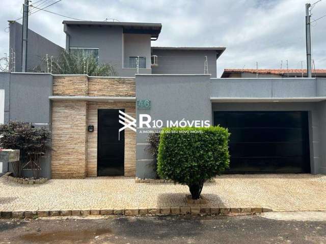 Casa à venda, 4 quartos, 2 suítes, 2 vagas - Bairro SANTA ROSA, Uberlândia MG