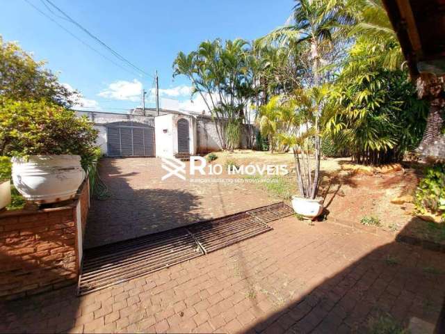 Casa à venda, 4 quartos, 1 suíte, 2 vagas - Bairro TABAJARAS, Uberlândia MG