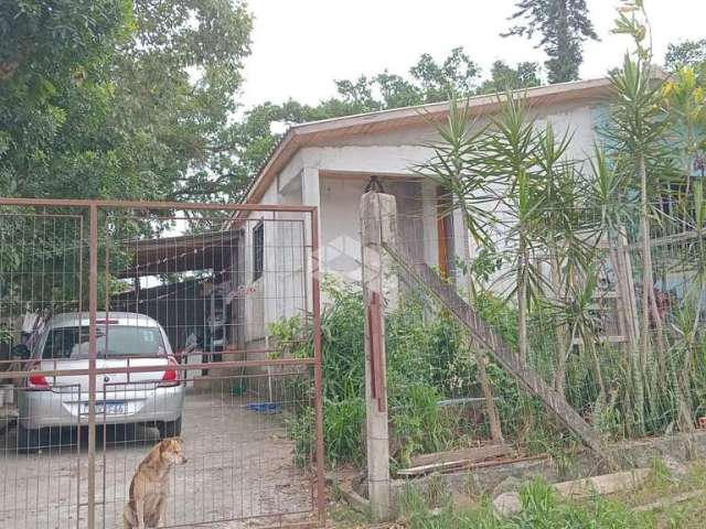 Casa térrea de 2 dormitórios  em terreno de esquina