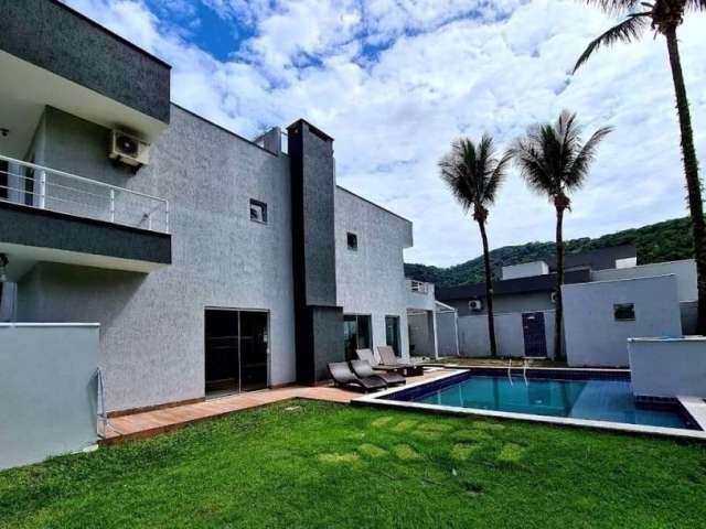 Casa com 4 dormitórios à venda, 282 m² por R$ 2.200.000 - Mocooca- Caraguatatuba/SP