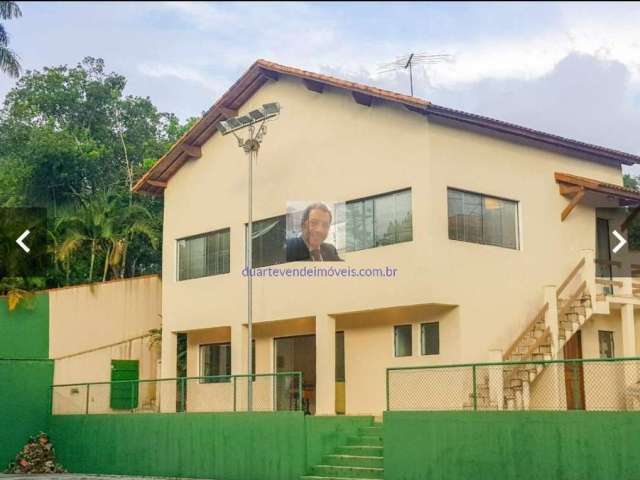 Vende-se Casa Diferenciada Open Space, em condomínio Vila Verde Km 36 Rapos