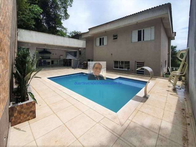 Vende-se Cond. Vila Verde (Km 36 Raposo) - 3 suítes, piscina, edícula! Nova