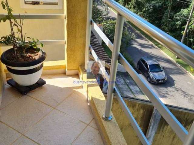 Vende-se Linda Casa, 3 Dorm, Condominio Vila Verde – Transurb