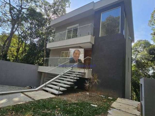 Vende-se Casa Moderna 3 suites, Área Gourmet, 3km da Raposo Tavares