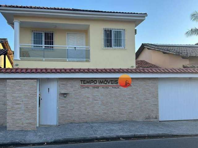 Casa com 3 dormitórios à venda, 220 m² por R$ 850.000,00 - Itaipu - Niterói/RJ