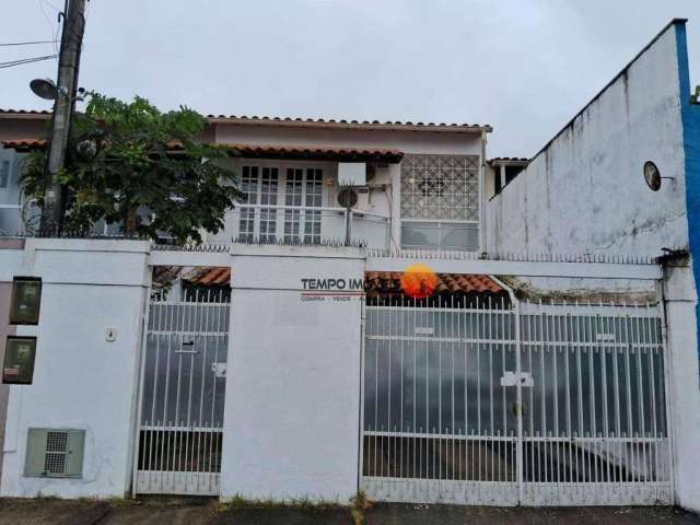 Casa com 3 dormitórios à venda, 150 m² por R$ 760.000,00 - Piratininga - Niterói/RJ