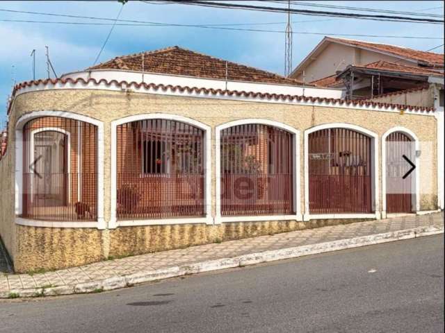 Casa com 3 quartos à venda na Vila Resende, Caçapava  por R$ 598.000