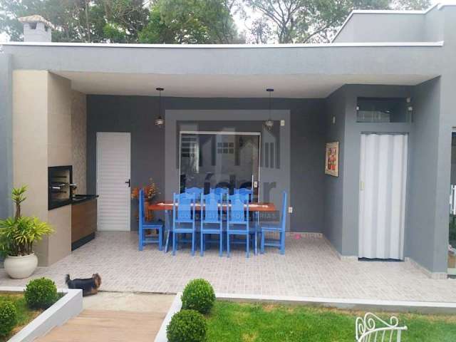 Casa com 3 quartos à venda no Jardim Amália, Caçapava  por R$ 680.000