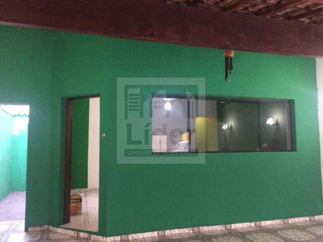 Casa com 3 quartos à venda na Vila Pantaleão, Caçapava  por R$ 530.000