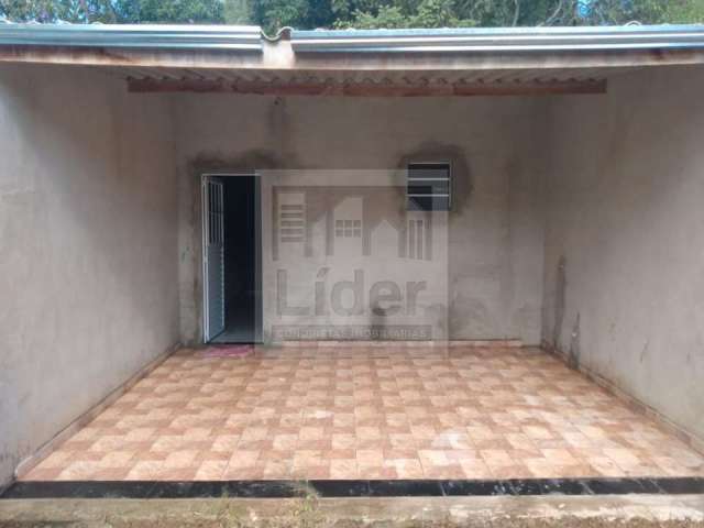 Casa com 1 quarto à venda na Vila Galvão, Caçapava  por R$ 75.000