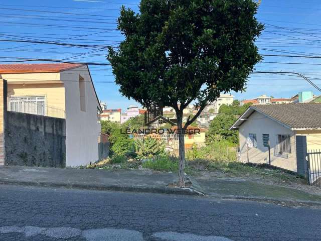 Terreno em Barreiros com 449,50m² - Escritura Pública - Sâo José/SC